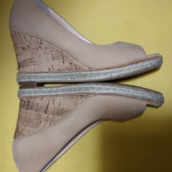 COPY - Cole Haan Size 5B wedge heel cork shoe - Picture 2 of 8